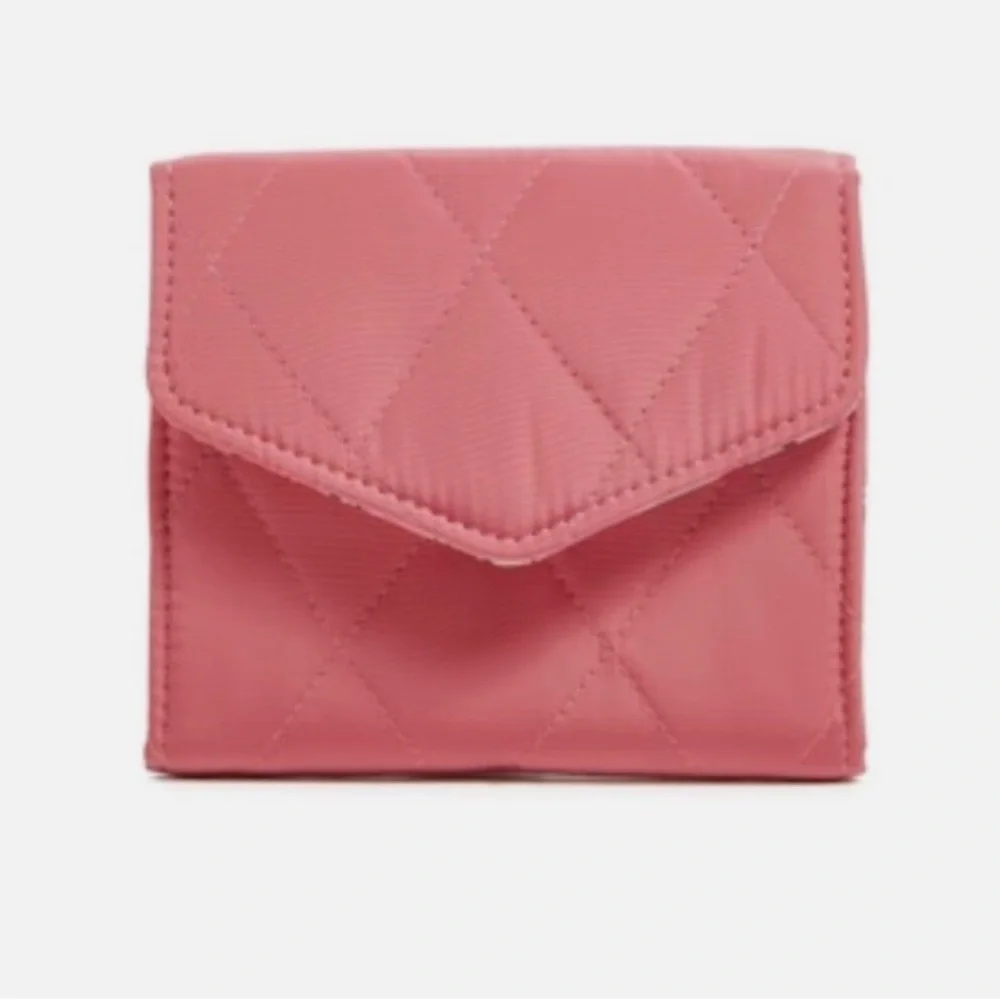 VERA BRADLEY Ultralight RFID Mini Tri-Fold Wallet Snap Closure Strawberry Ice